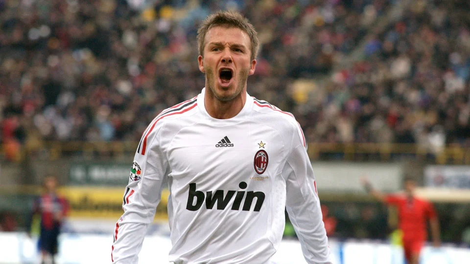 David Beckham spegne 50 candeline, auguri all'ex rossonero