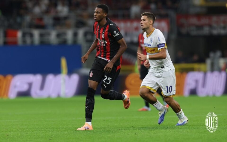 Milan, Cheveyo Balentien al microscopio 